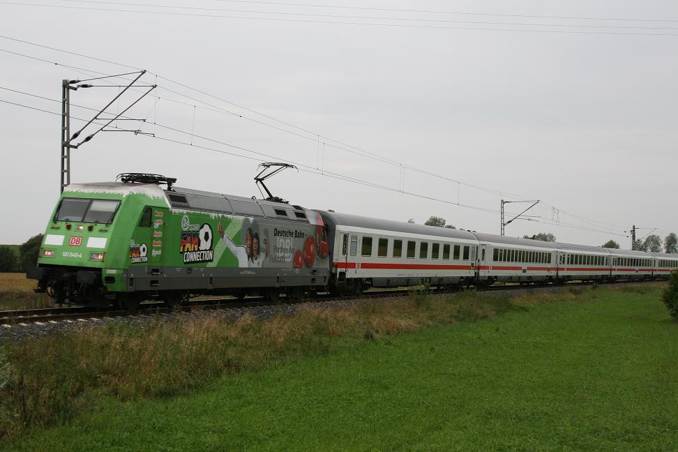 101 040 mit IC auf Umleiter Strecke Augsburg-Geltendorf-Mnchen zwischen Merching und Schmiechen.