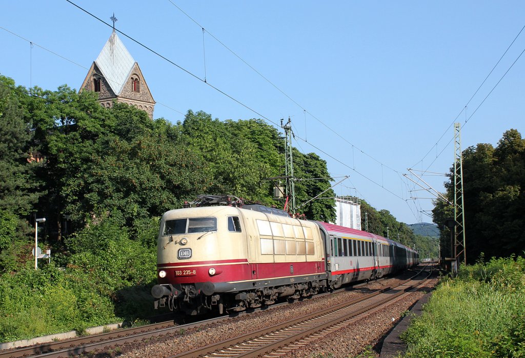 103 235-8 am IC118 bei Bonn Oberkassel am 07.07.2013