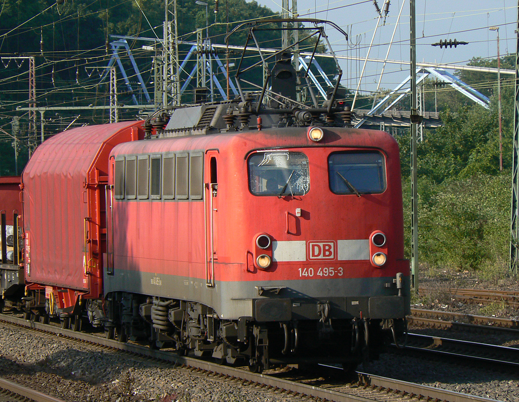 140 495-3 in Köln West am 02.06.2010