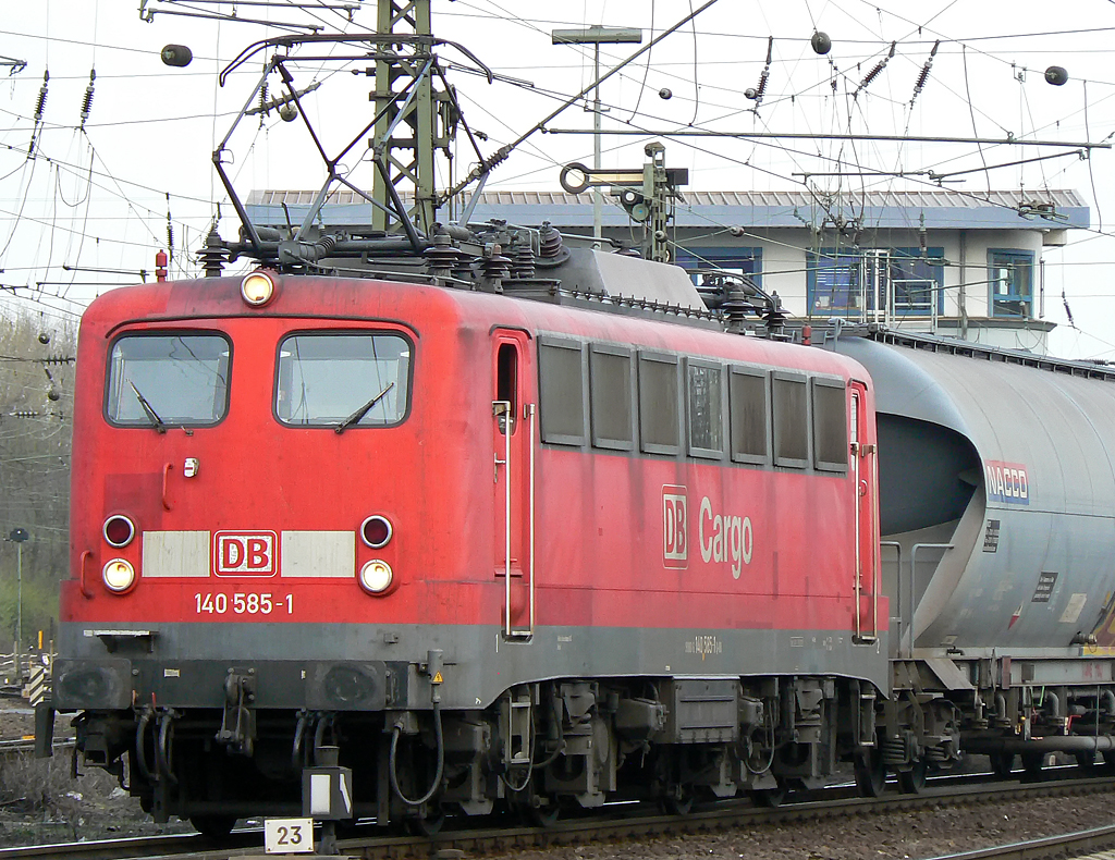 140 585-1 in Gremberg am 07.04.2010