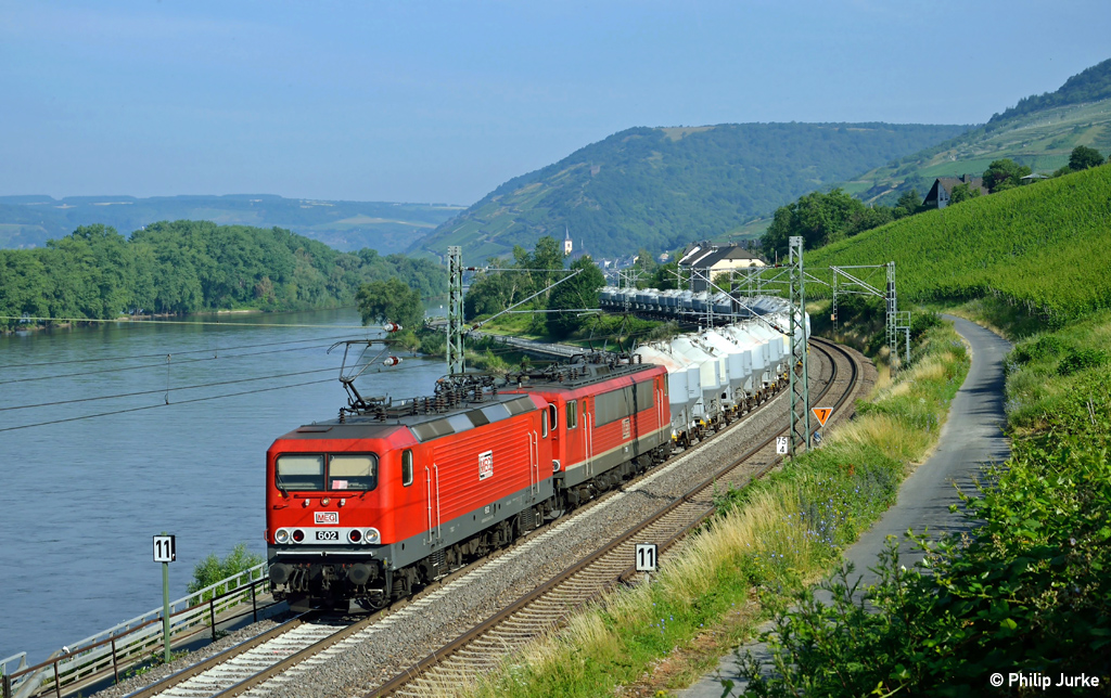 143 204-6 und 155 196-9 mit dem DGS 99652 von Oberhausen nach Nürnberg am 14.07.2013 bei Lorch.
