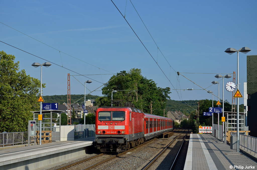 143 643-5 mit der S6 nach Kln-Nippes am 16.09.2012 in Dsseldorf-Rath Mitte.