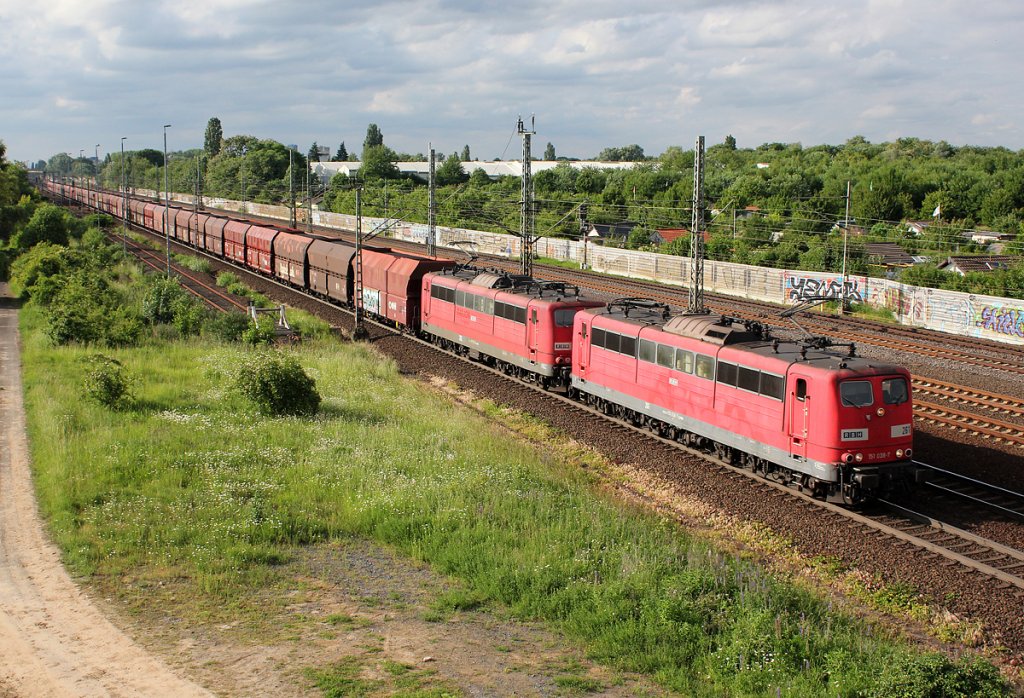 151 038-7 (RBH 261) mit 151 xxx-x(RBH xxx) bei Porz(Rhein) am 12.06.2013