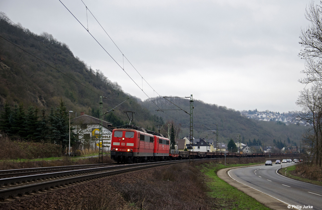 151 053-6 und 151 041-1 mit dem GM 61306 von Andernach nach Oberhausen West am 17.03.2013 bei Erpel(Rhein).