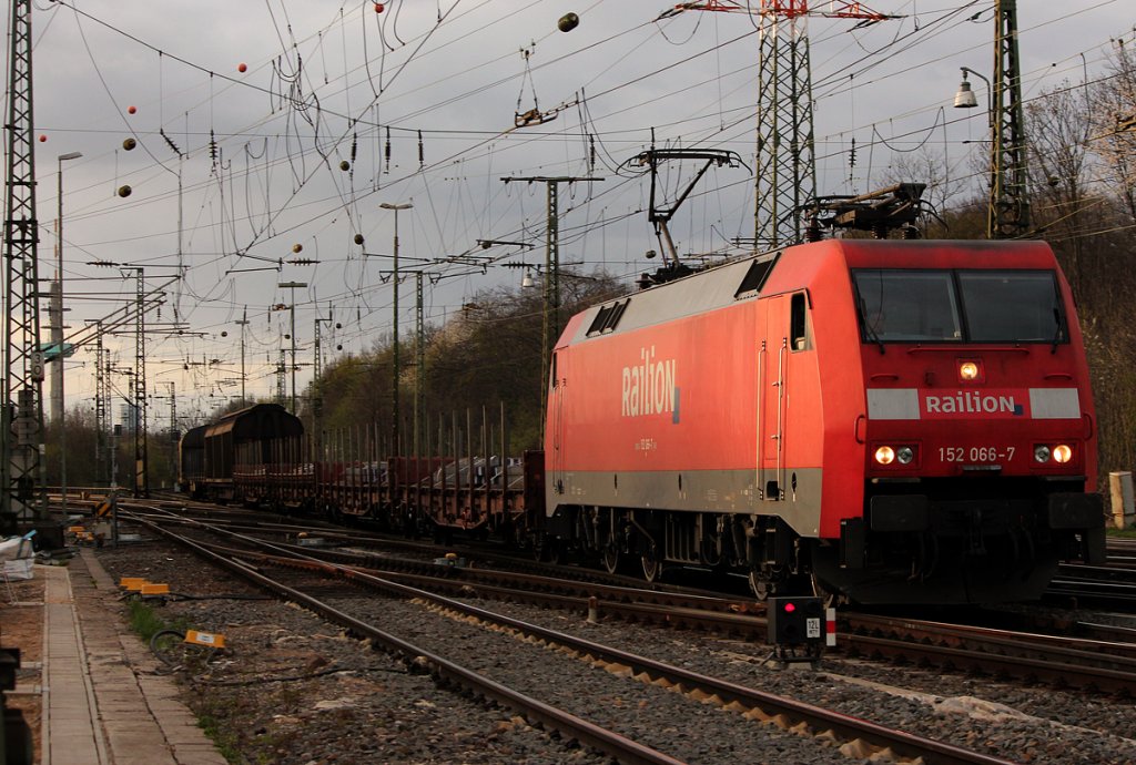 152 066-7 in Gremberg am 31.03.2012