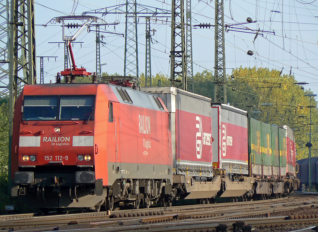 152 112-9 mit dem SAE/Arcese Zug in Gremberg am 08.10.2010
