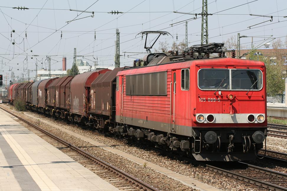 155 099 mit Coills Zug in Mnchen-Heimeranplatz in Richtung Mnchen-Sd