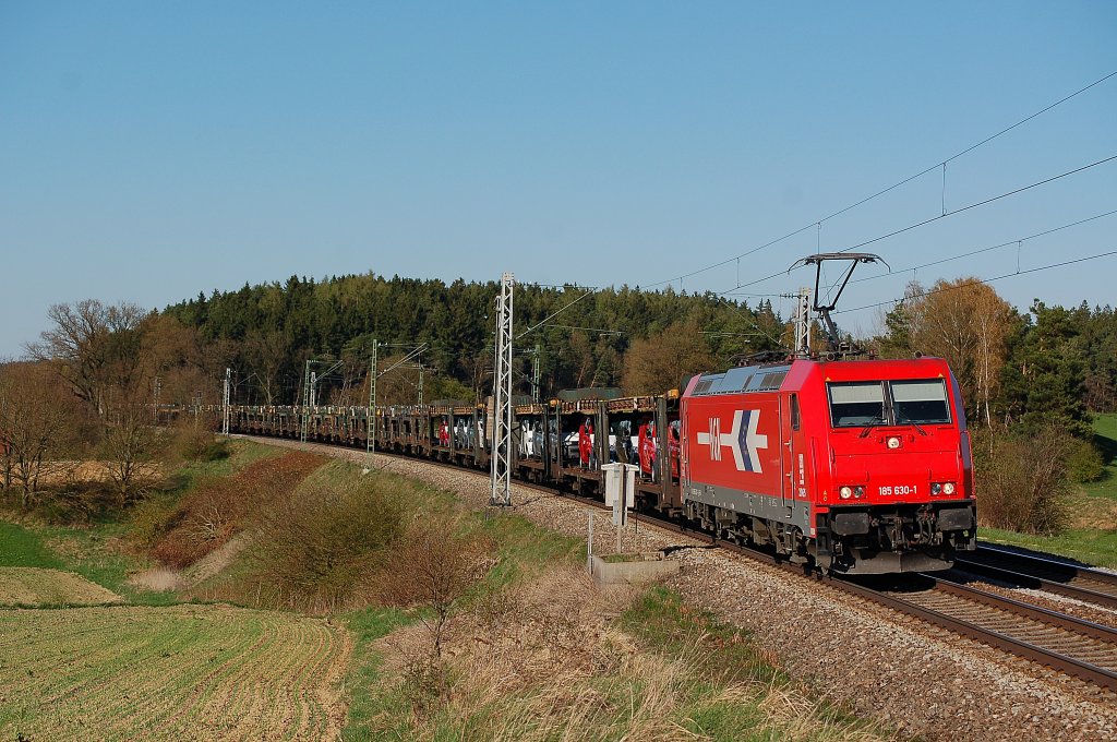 185 630 der HGK ist mit ARS Wagen nach Mnchen Milbertshofen unterwegs.
Aufgenommen in Paindorf am 09.04.2011.