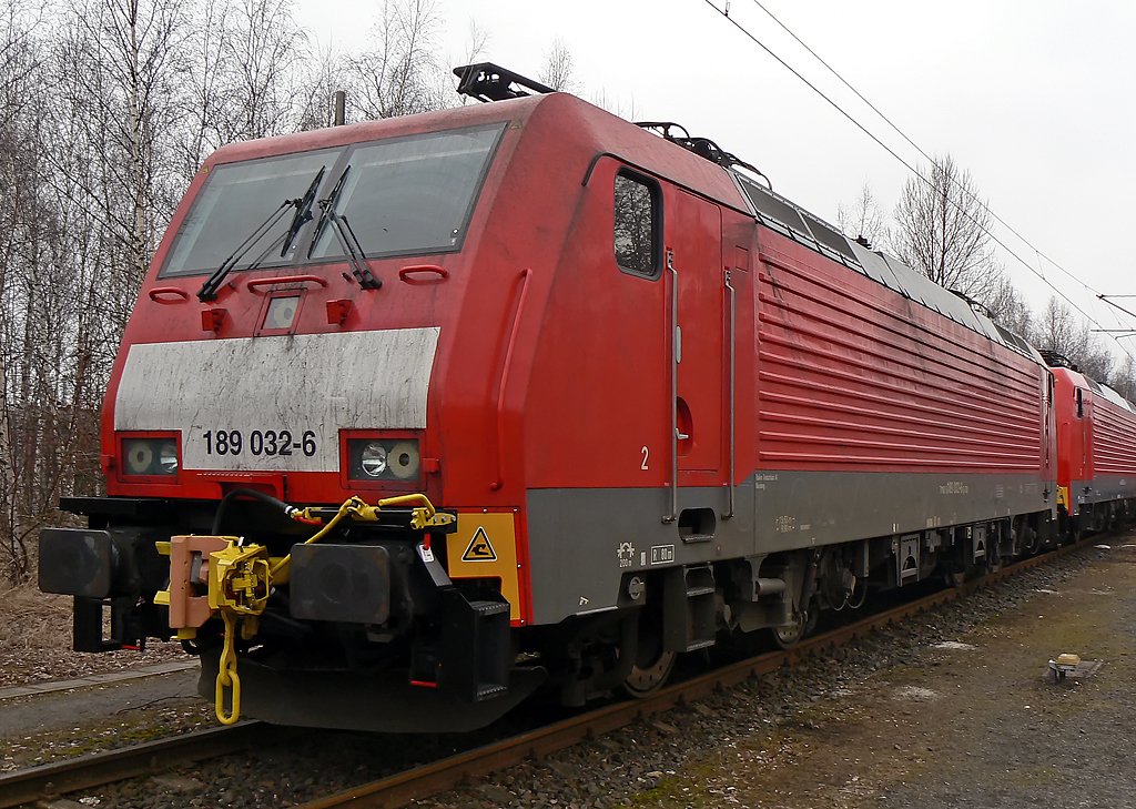 189 032-6 mit nachgerüsteter Mittelpufferkupplung in Gremberg am 14.03.2010 