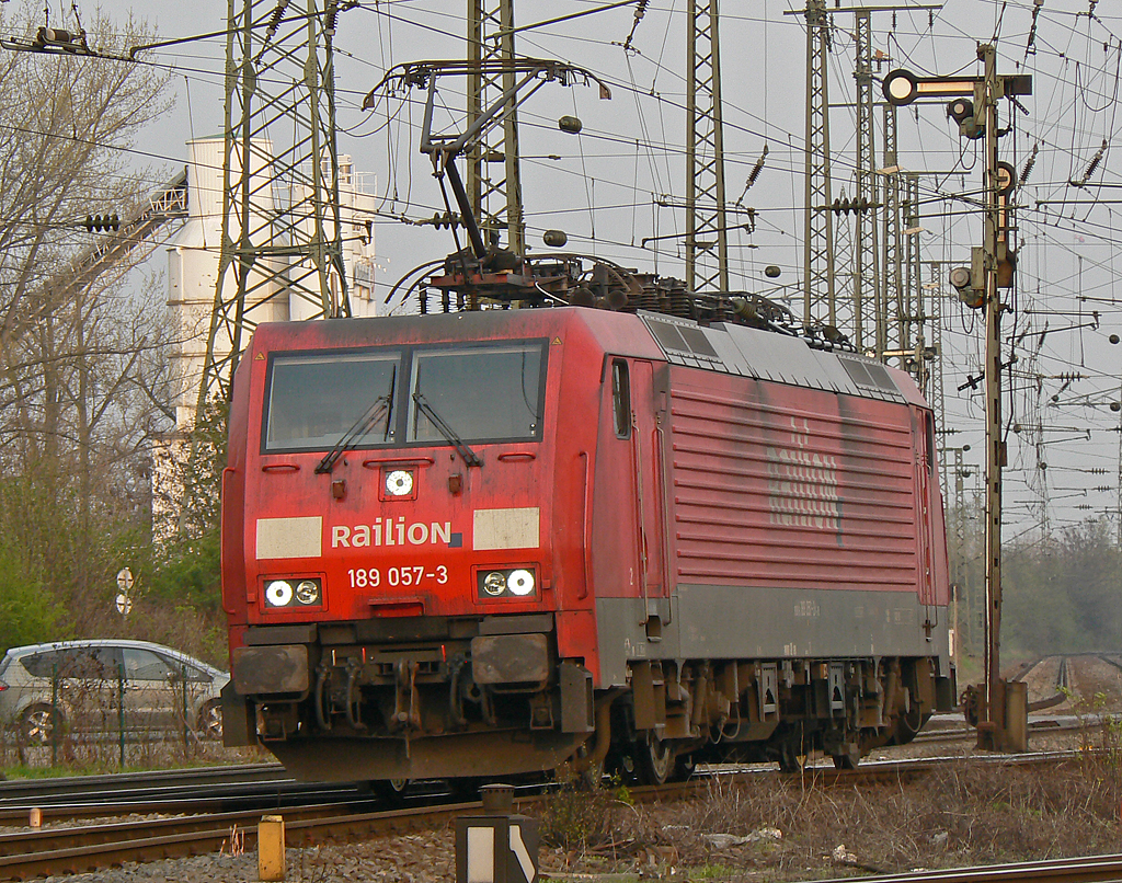 189 057-3 in Gremberg am 13.04.2010