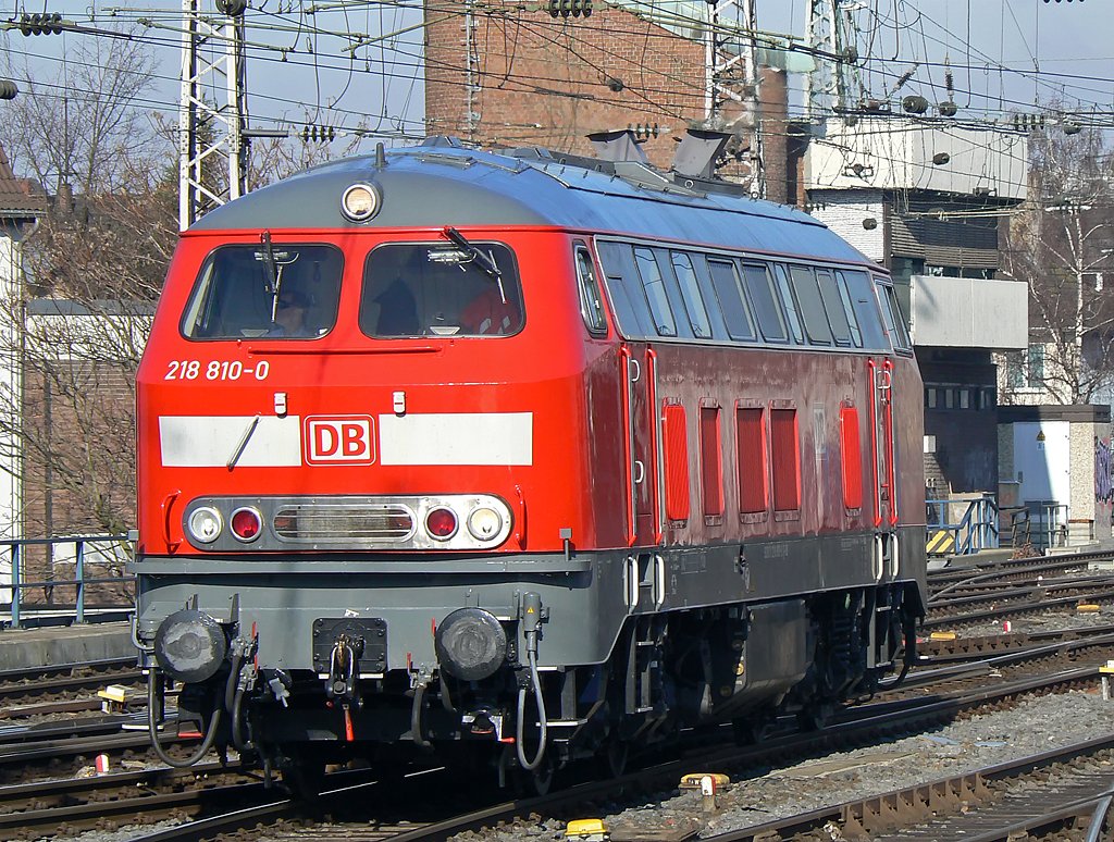 218 810-0 bei der Einfahrt in Kln Hbf am 3.3.2010
