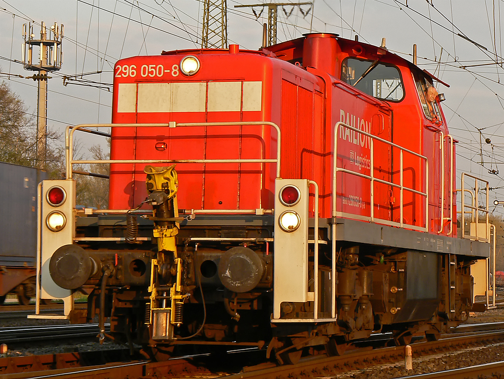 296 050-8 in Gremberg am 15.04.2010