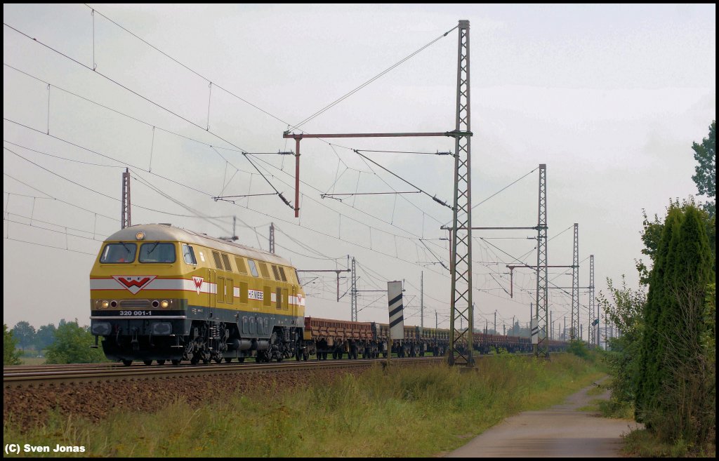 320 001-1 (H.F. Wiebe) in Dedensen-Gmmer am 31.8.2012.