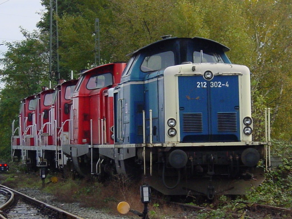 Abgestellte Dieselloks in Mainz(04.11.2006)