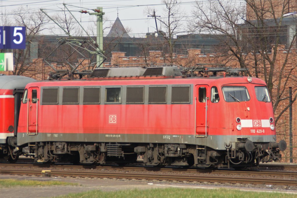 DB 110 429-8 am 12.3.11 in Köln Messe/Deutz