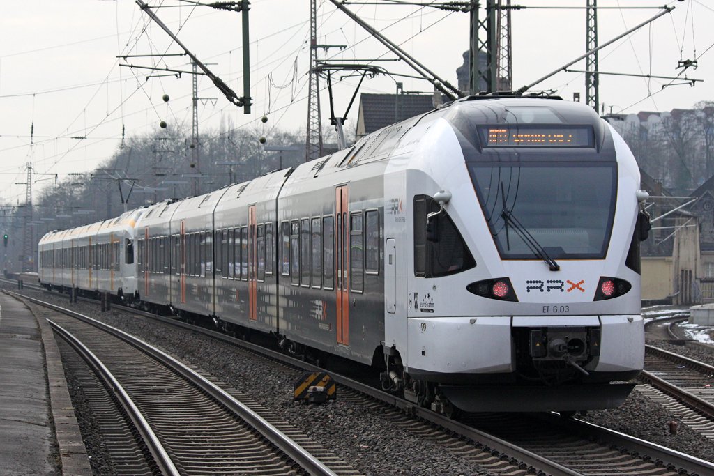 Der ET 6.03 der Eurobahn als RE13 richtung Venlo in Wuppertal Vohwinkel am 12,03,10 