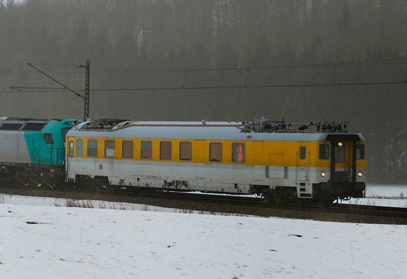 Der Steuerwagen des Vossloh-Messzuges vom 24.01.10, aufgenommen am 24.01.10, kurz vor Westerstetten, Strecke Stuttgart-Ulm.