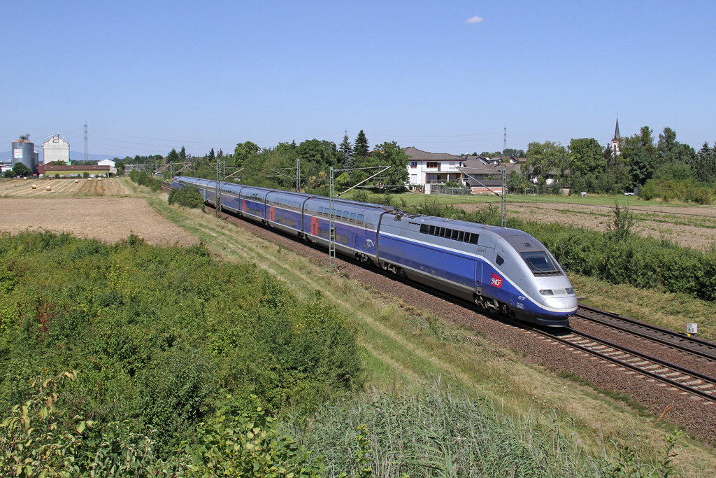 Der TGV Duplex 4713 in Riedstadt-Wolfskehlen am 01,08,12 