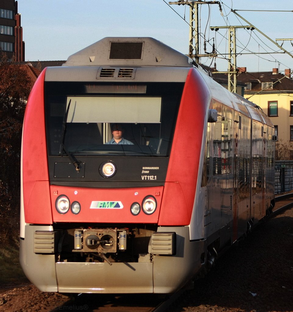 Der Vias Ition 112 der Odenwaldbahn kommt gerade von Offenbach und erreicht jetzt Frankfurt am Main Sd.

Patrick E.