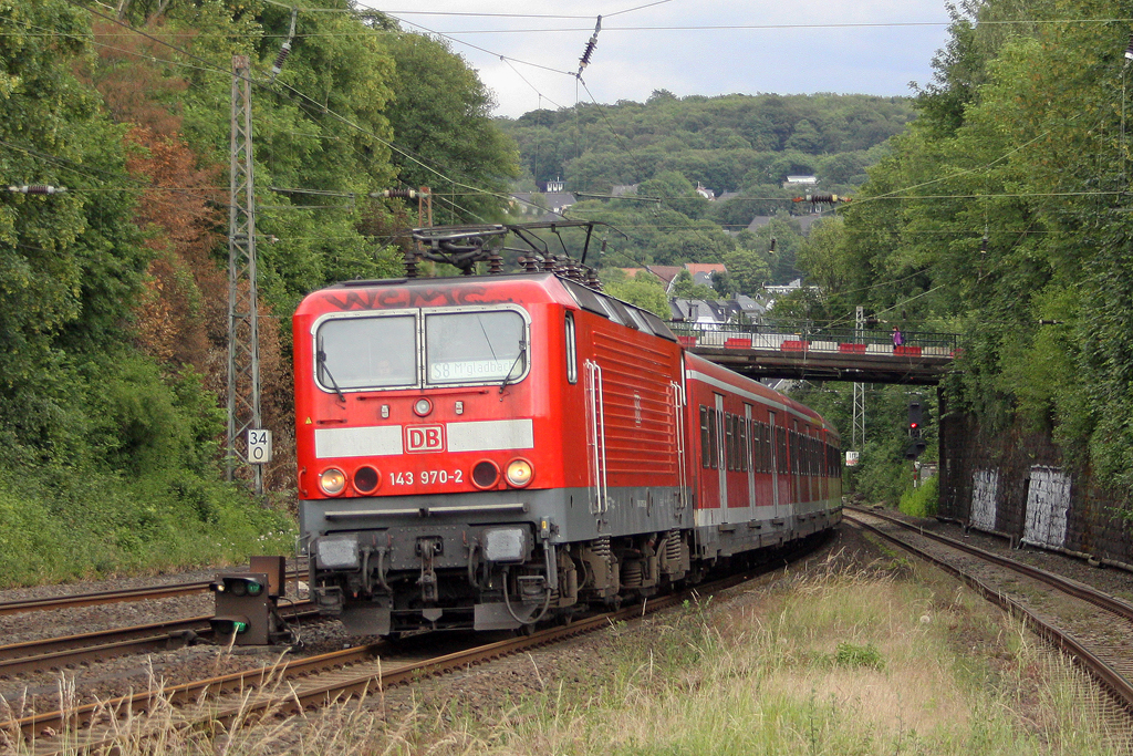 Die 143 970-2 in Wuppertal Sonnborn am 10,06,11