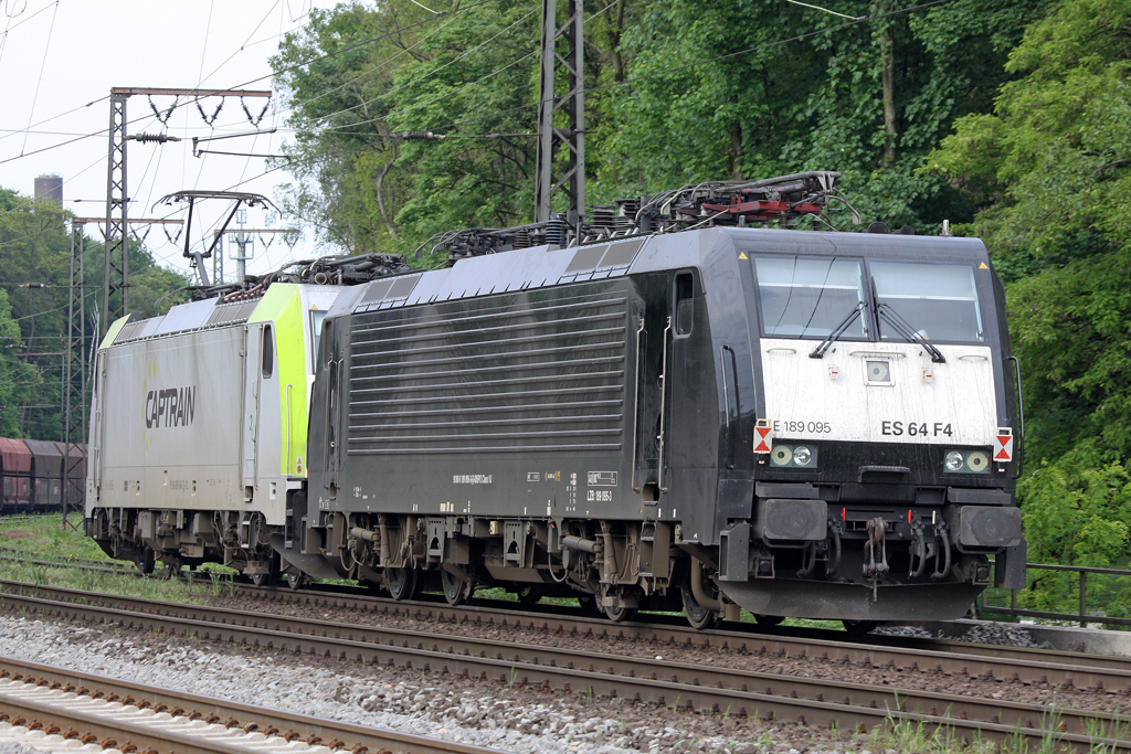 Die 186 148 und E 189 095 in Duisburg Neudorf am 25,05,10