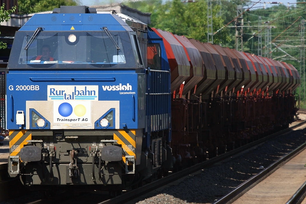 Die G 2000BB V203 der Rurtalbahn aufgenommen am 15.07.2010 in Raunheim.