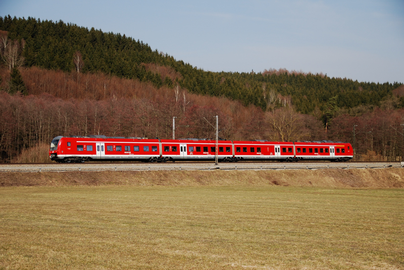 Die RB Augsburg-Ulm, ein Fugger-Express, aufgenommen am 09.03.11, kurz vor Jettingen.