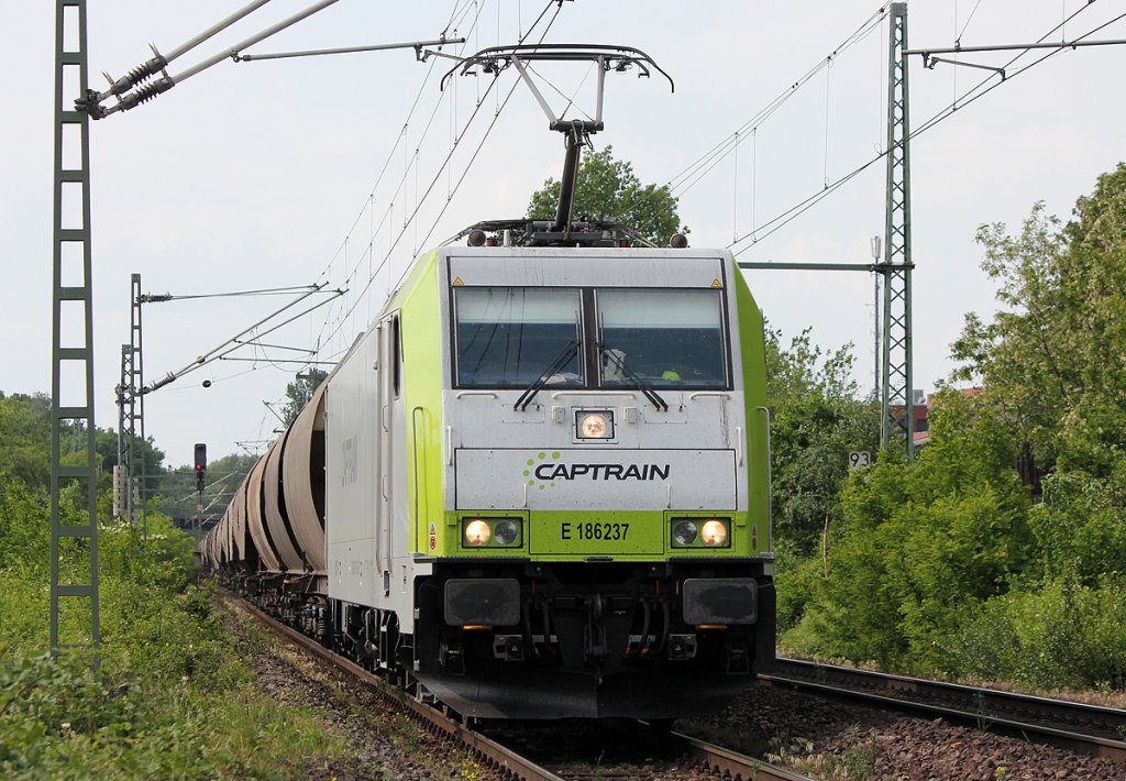 E186 237 der Captrain in Bonn Oberkassel am 14.05.2011