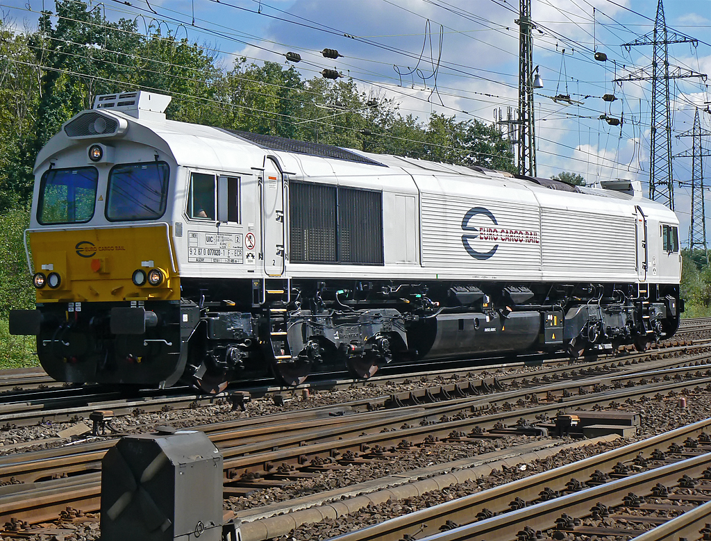 Eine Class 77 der ¤uro Cargo Rail verlässt Gremberg Lz am 31.082010