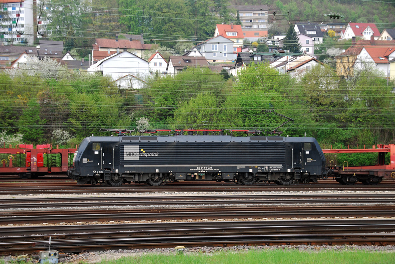 ES 64 F4-038, aufgenommen am 01.05.13, in Treuchtlingen.