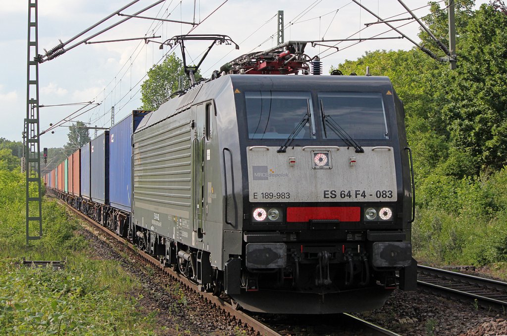 ES 64 F4-083 mit Containerzug in Bonn Oberkassel am 15.05.2011