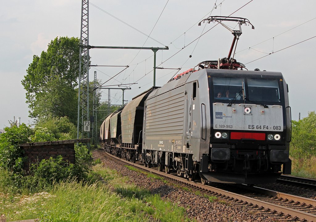 ES 64 F4-083 mit Getreidezug in Porz Wahn am 12.05.2011