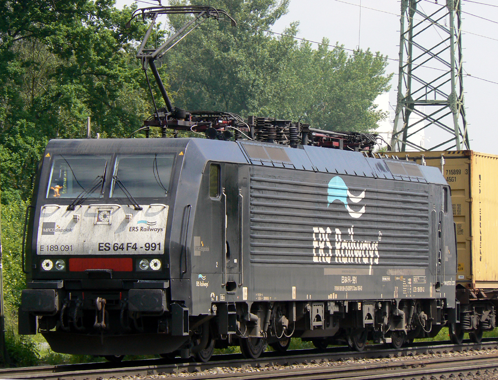 ES 64 F4-991 in Gremberg am 27.05.2010