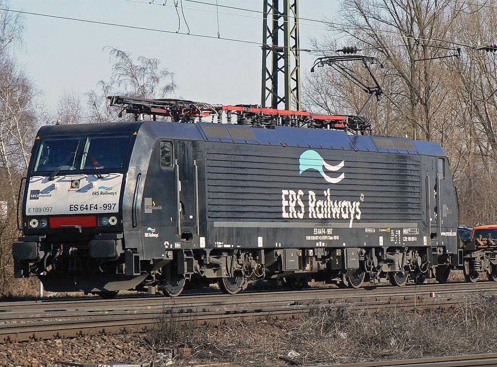 ES 64 F4 997 in Gremberg am 9.3.2010