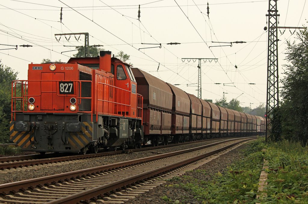 Lok 827 der RBH in Duisburg Neudorf am 27.07.2011