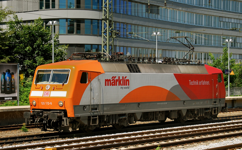 Lokportrait der 120 112-8, Mrklin-Lok. Aufgenommen am 16.06.12, bei einer Solodurchfahrt durch den Heimeranplatz.