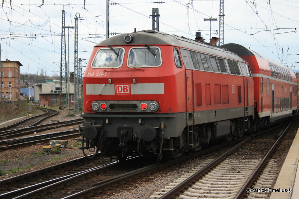 Mit einem satten Drhnen verlie die 218er Mainz Hbf auf dem Weg nach Alzey. 