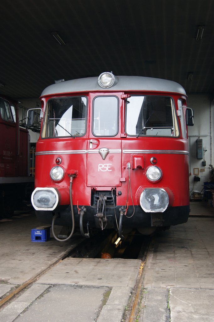 RSE VT 25 steht abgestellt in Beuel im RSE Werk am 15.2.2011