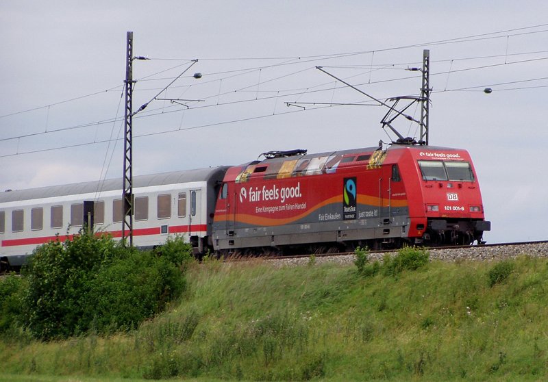 So sah die 101 001-6 am 25.07.05 aus! Aufgenommen auf der Strecke Ulm-Augsburg, kurz nach Burgau.
