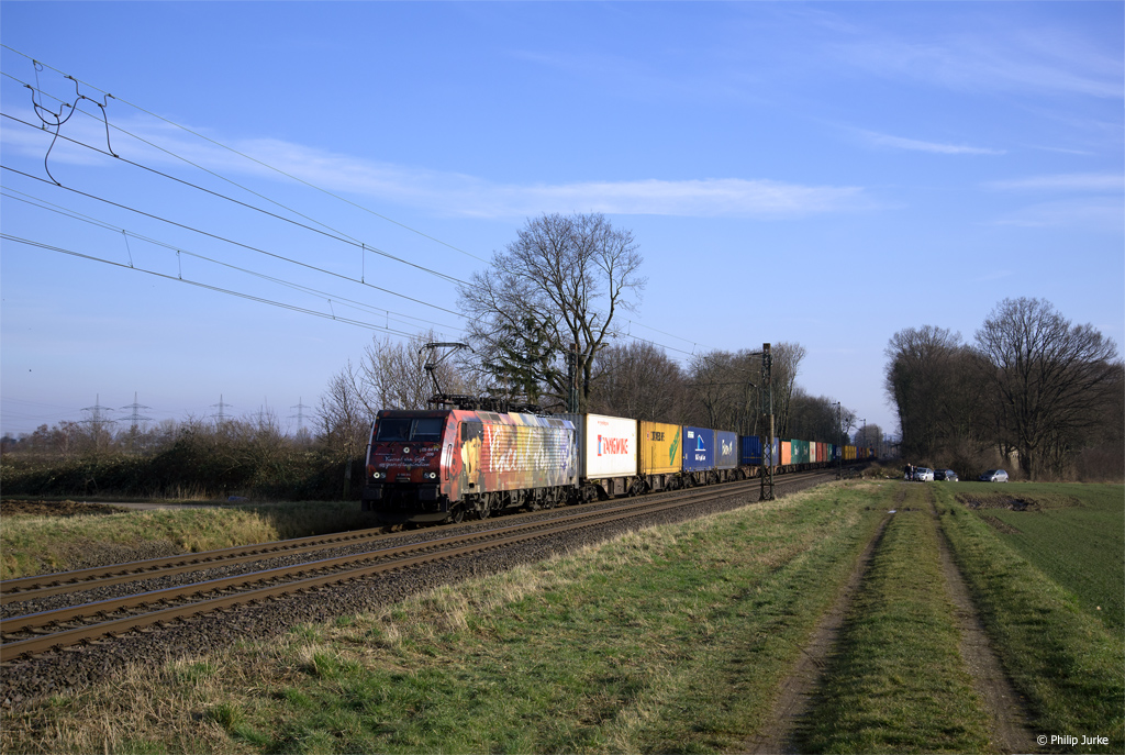 189 206-6 mit dem DGS 40032 (Melzo - Rotterdam Waalhaven) am 18.02.2018 zwischen Sechtem und Roisdorf.
