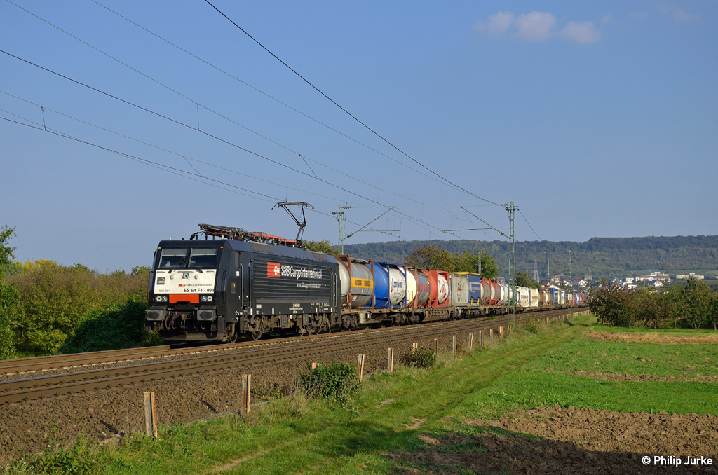 189 991-3 mit dem DGS 40252 (Gallarate - Antwerpen-D.S.-Oorderen) am 03.10.2014 bei Gau-Algesheim.
