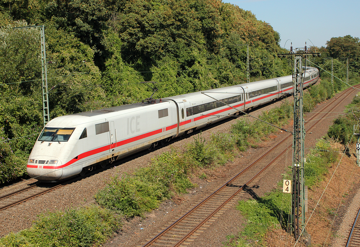401 568-1 kurz vor Köln West am 06.09.2013