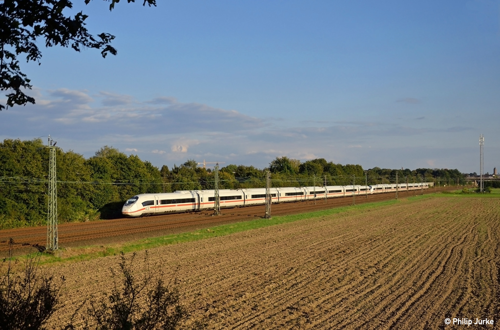 407 009-0 und 407 011-9 als ICE 516 (München Hbf - Dortmund Hbf) am 11.09.2014 bei Langenfeld(Rheinl.).
