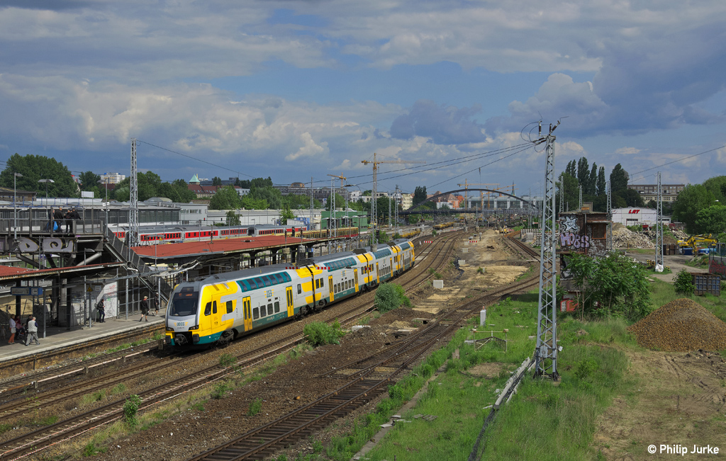 445 113-4 als RE 83971 (Wismar - Cottbus Hbf) am 30.05.2014 an der Berliner Jannowitzbrücke.
