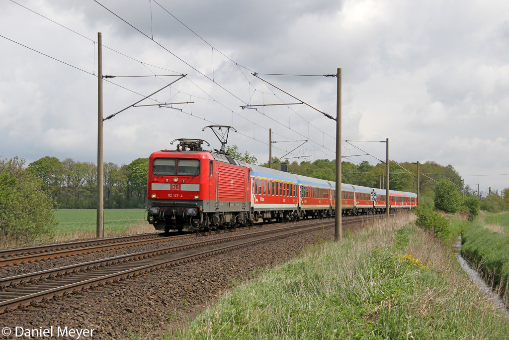 Die 112 147-4 bei Quarnstedt am 12.05.2013