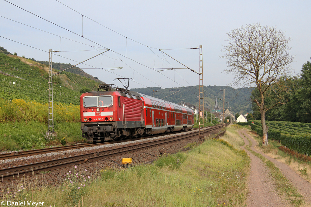 Die 143 216-0 in Pommern ( Mosel ) am 22.08.2013
