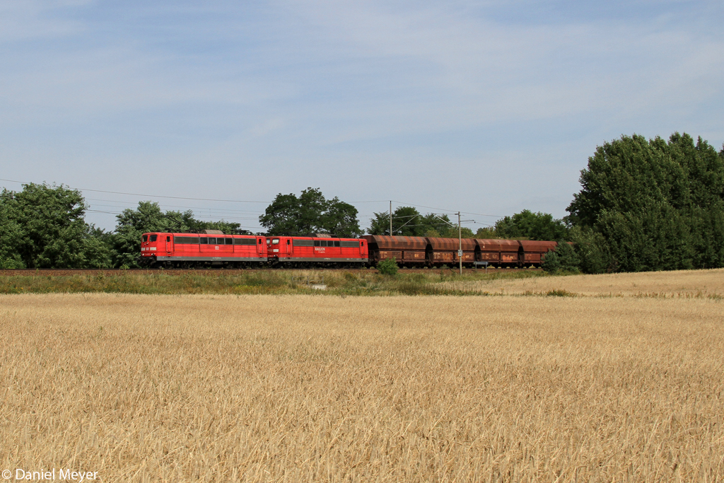Die 151 052-8 und 151 150-0 bei Jacobsdorf am 16.08.2013