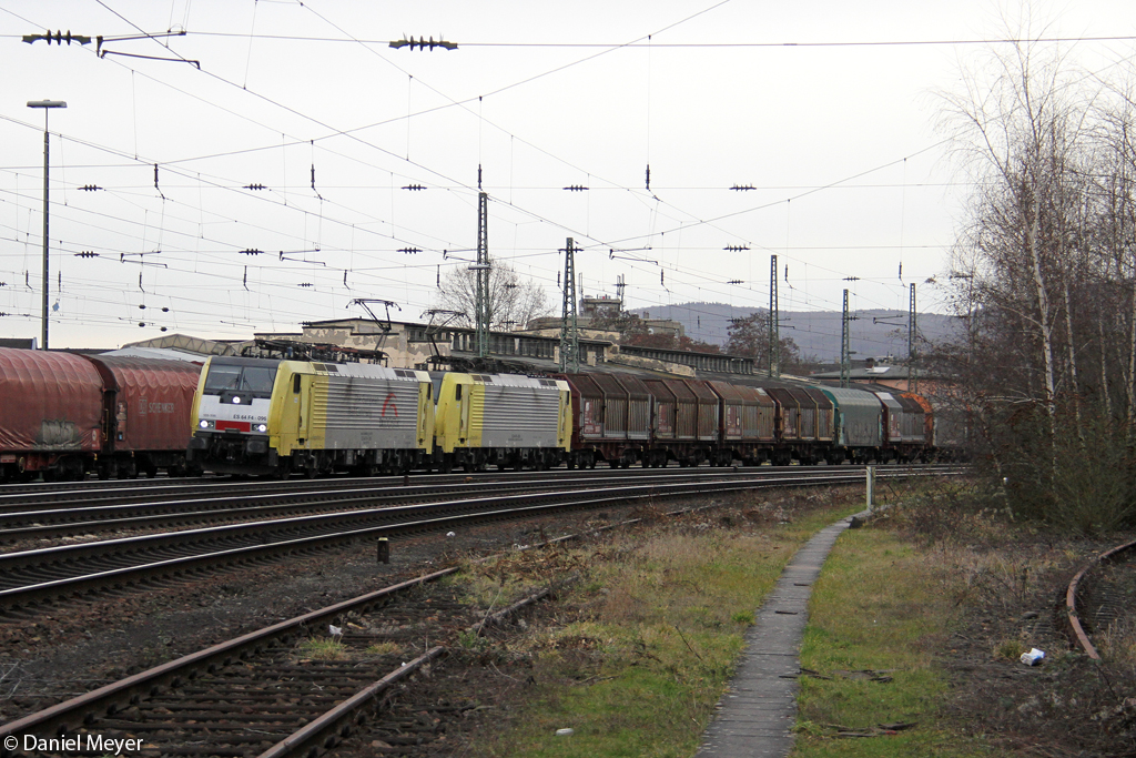 Die ES 64 F4-096 (189 996) und ES 64 F4-095 (189 995) in Koblenz Lützel am 05.02.2014