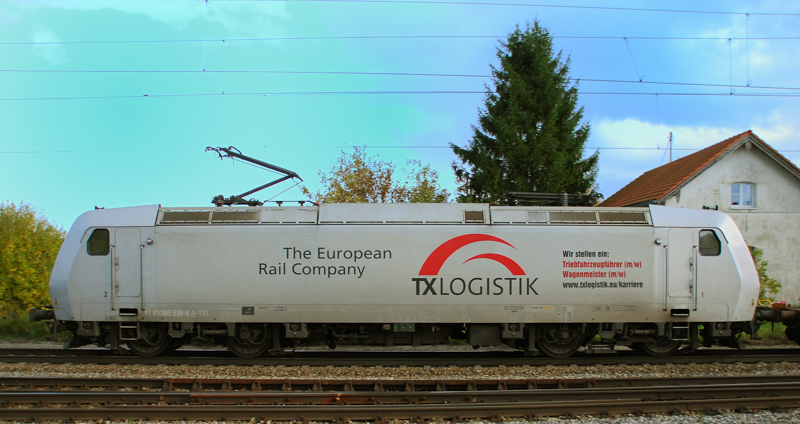TX-Logistik sucht Personal. 185 538-6, aufgenommen am 18.10.13, in Aßling.