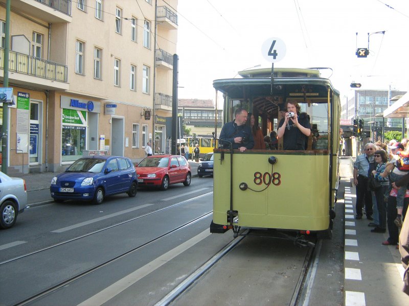Beiwagen 808   vor der Abfahrt am S-Bhf K�penick, 17.5.2009